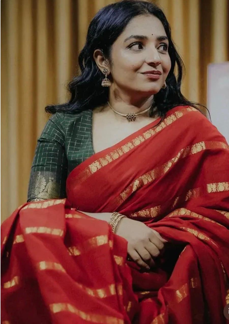 Mayil Velthari Madurai Sungudi Cotton Saree